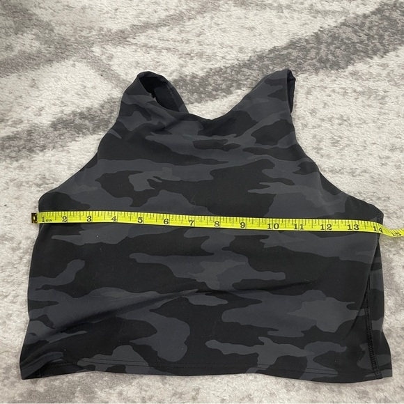 Athleta Grey Camo Conscious Crop Printed A - C - Picture 7 of 8